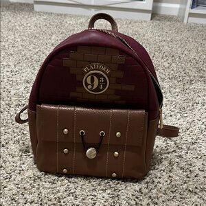 Harry Potter Danielle Nicole 9 3/4 backpack